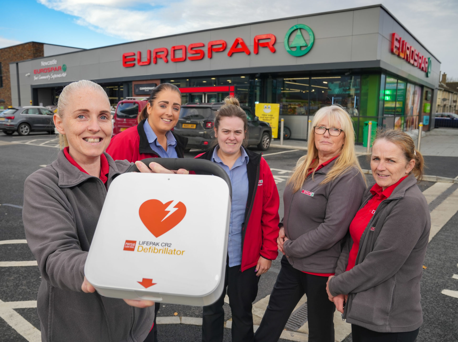 EUROSPAR Newcastle installs defibrillator for local community