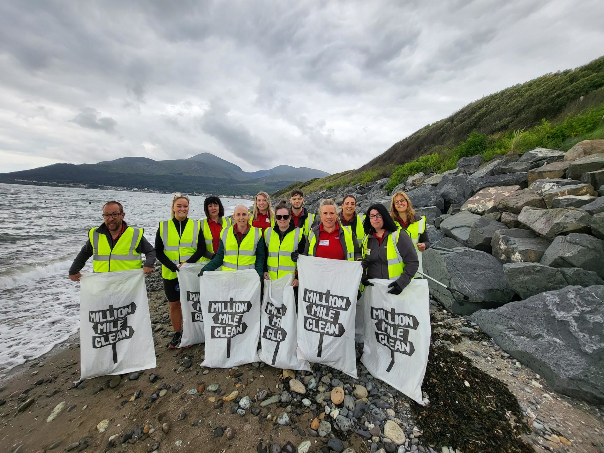 EUROSPAR Newcastle Coastal Clean up   Newcastle Beach 2